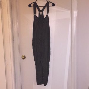 Aritzia Wilfred overalls/jumpsuit